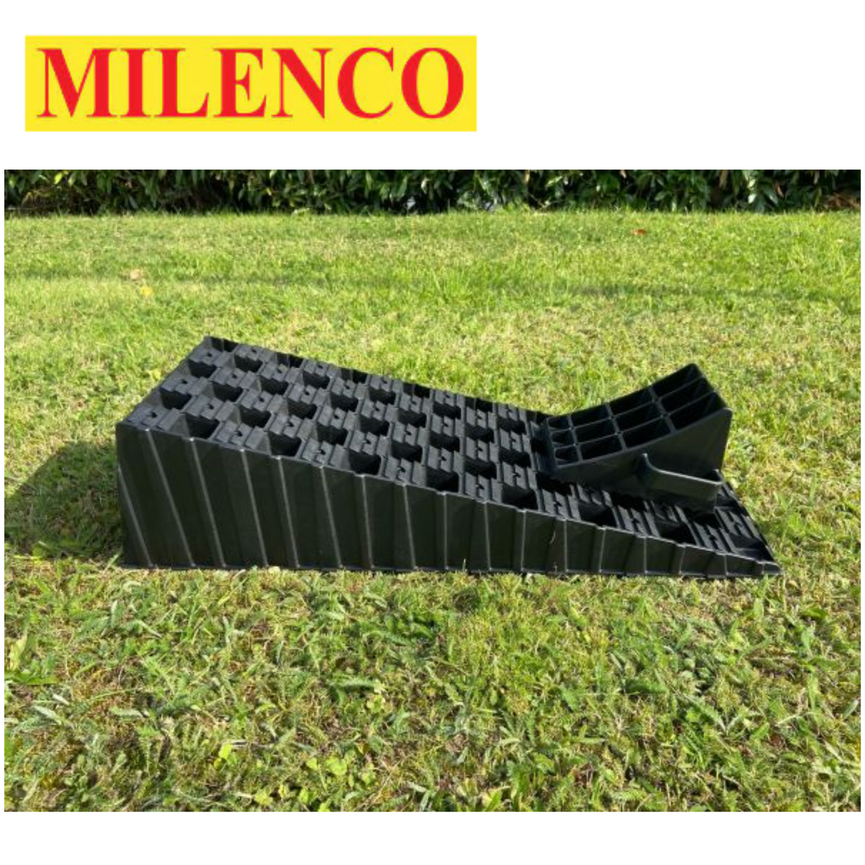Milenco MGI XL wedge level with chock, featuring durable design and non-slip surface for stable leveling.