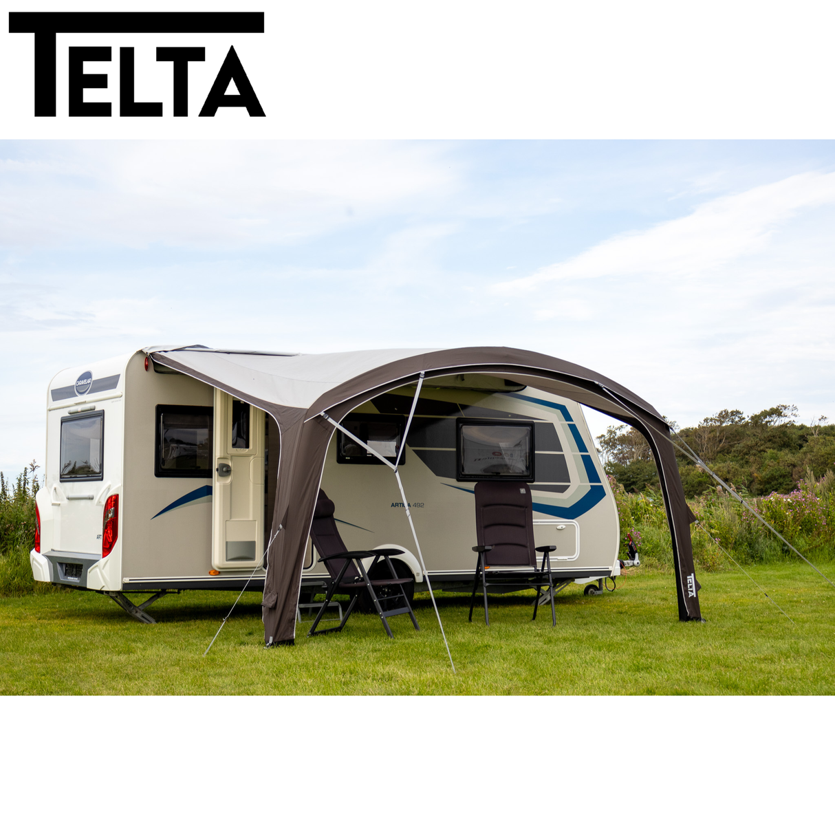 Telta Sky Link Air 330 Sun Canopy displayed in outdoor setting, showcasing its lightweight design and sun protection features.