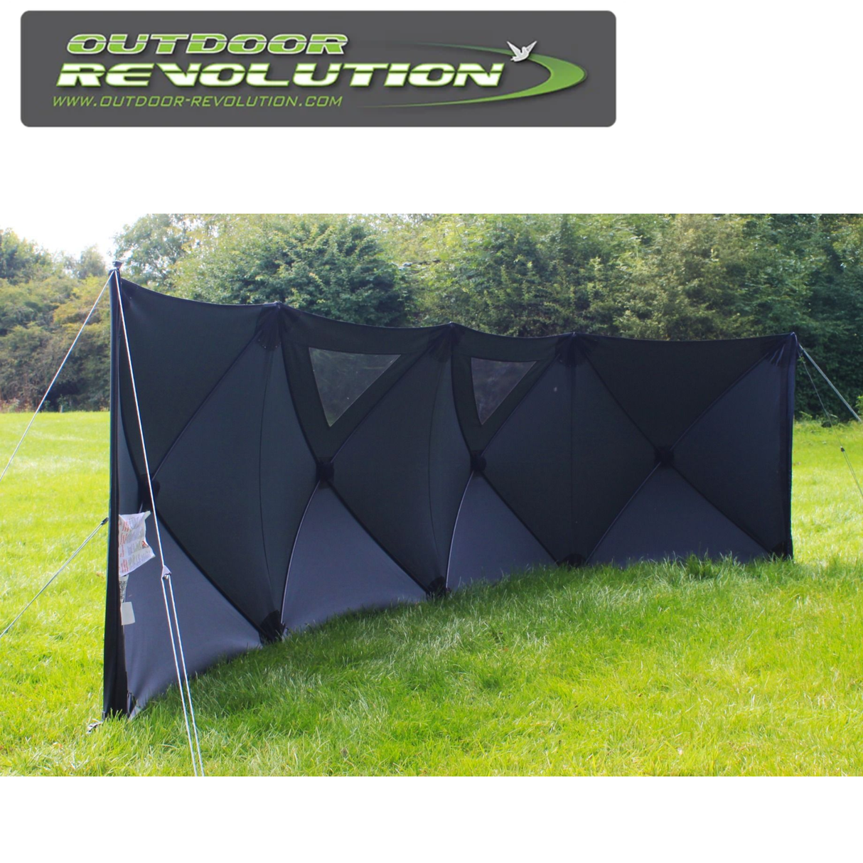 Outdoor Revolution Pronto Pro 4 Panel Wind Breaker in durable 600HD fabric for outdoor protection against wind.