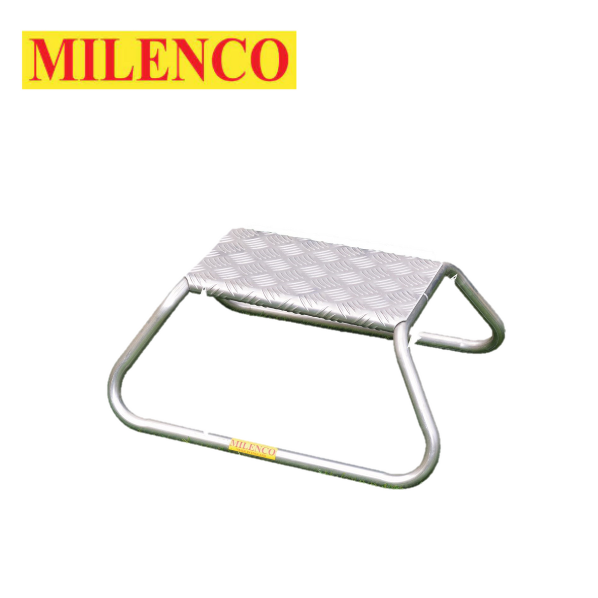 Milenco Aluminium Single Step with a sturdy, lightweight design for easy access and convenience.