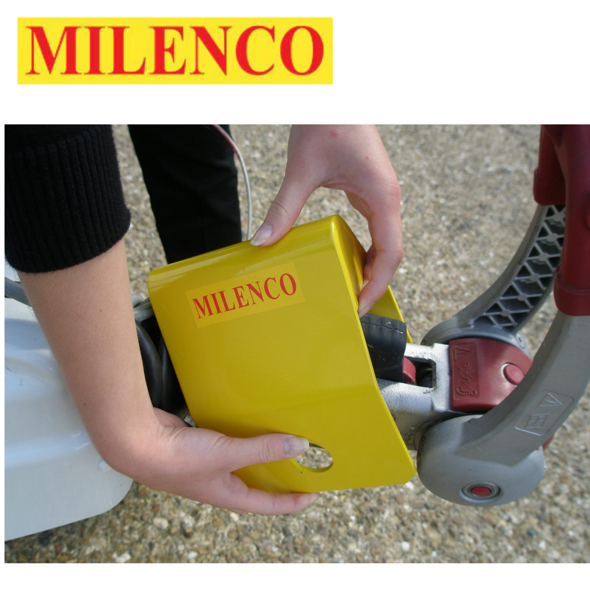 Milenco Super Heavy Duty 3004 Hitchlock for ALKO, AKS 2004, 3004, and AK10, showcasing robust design and secure locking mechanism.