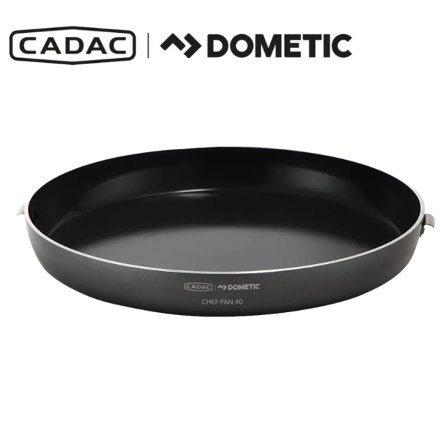 Cadac Dometic Chef Pan 40, a durable stainless steel cooking pan with a black handle, ideal for versatile kitchen use