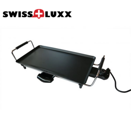 Swiss Luxx Large Tappanyaki XL 1800W with a sleek design and cooking surface, showcasing an appetizing grilled meal.