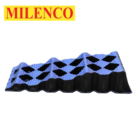 Milenco Midi T2 levellers twin pack showing two sturdy, adjustable levelling blocks for caravans and motorhomes.